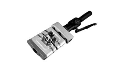 Krimpovací zařízení pro vedení klimatizace